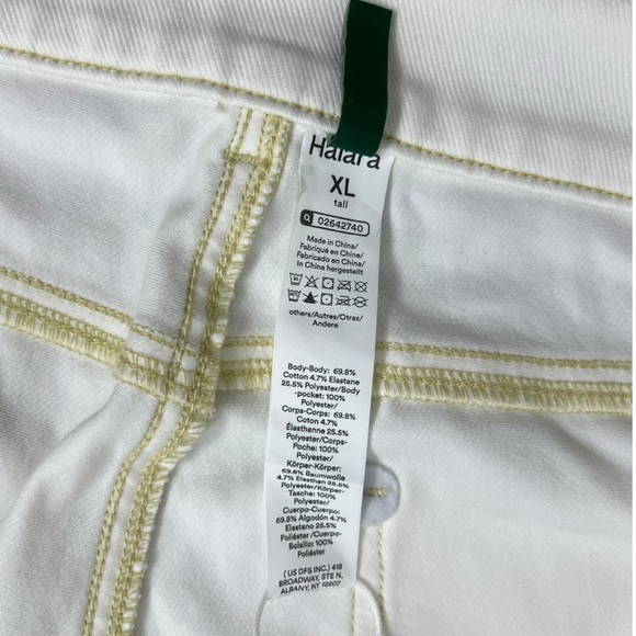 HALARA Flex High Waisted Pockets Rolled Hem Wide Leg Jeans - Picture 7 of 14